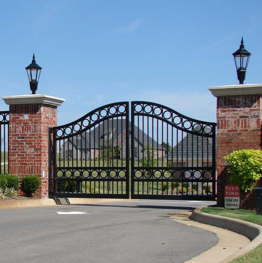 Charm Driveway Gate  _ Heavy Duty _Canadian Crafted Excellence _ GG-105