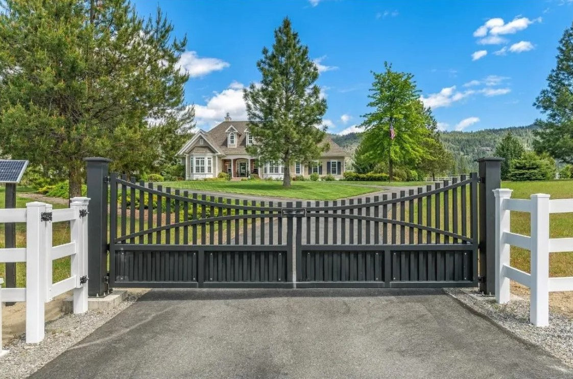 Massive Style Metal Driveway Gate _ Canadian Crafted Excellence_GG-172