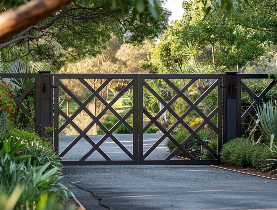 Aquarium Style Metal Gate _Heavy Duty_ Canadian Crafted Excellence _ GG-007