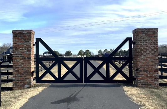 Modern Pattern Swing Design _ Heavy Duty _Metal Gate _ Canadian Crafted Excellence_GG-072