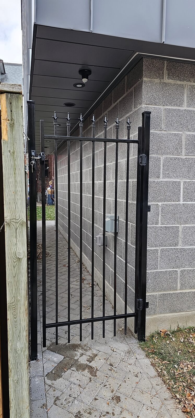 Pedestrian Metal Gate _ Tracks Design _ Canadian Crafted Excellence_MF-MG-008