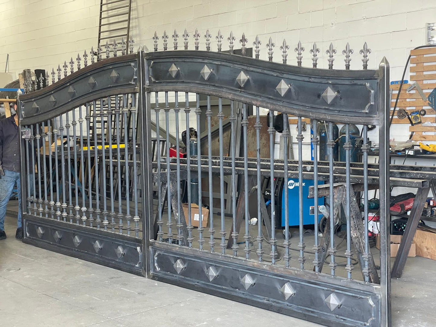 Castle Swing Design _ Steel Gate _ Canadian Crafted Excellence_GG-024
