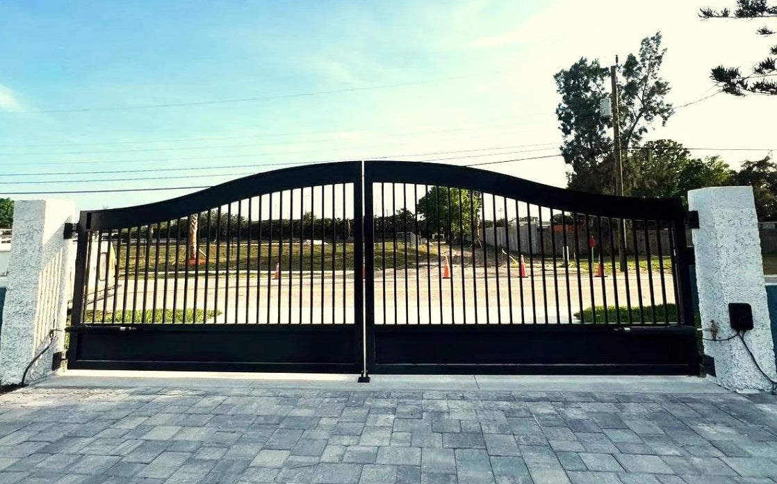 Hot Solid Duty Metal Driveway Gate _ Heavy Duty _Canadian Crafted Excellence _ GG-161