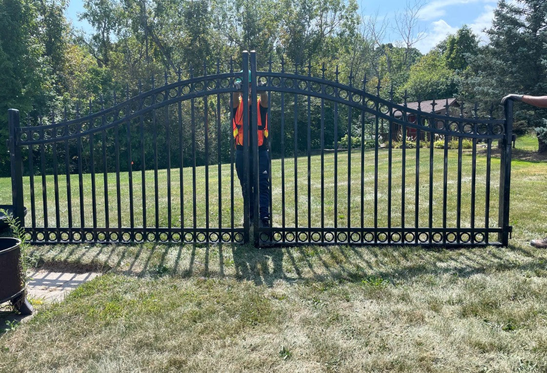 Double Ring Style Metal Driveway Gate _ Canadian Crafted Excellence_GG-050
