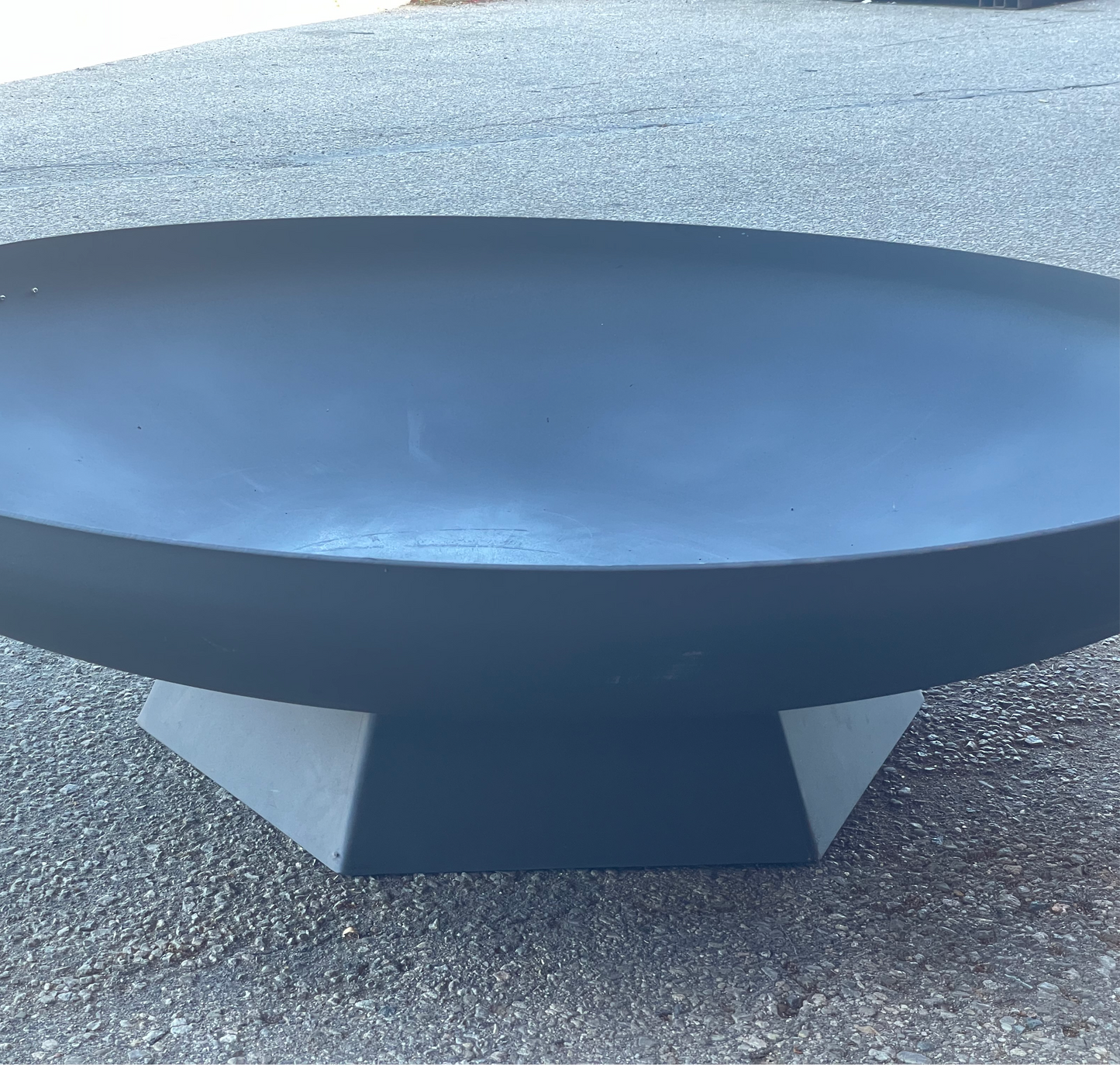 Well-designed 47in – 59in Huge, Deep, Thick Fire pit _Heavy Duty Corten Weathered Steel _ Custom Canadian Product _ MF-FP-004