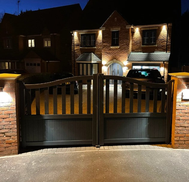 Skyview Metal Gate _Heavy Duty_ Canadian Crafted Excellence _ GG-901