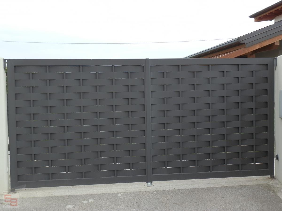 Fabulous Weave Swing Gate Metal Driveway Gate _ Canadian Crafted Excellence_GG-004