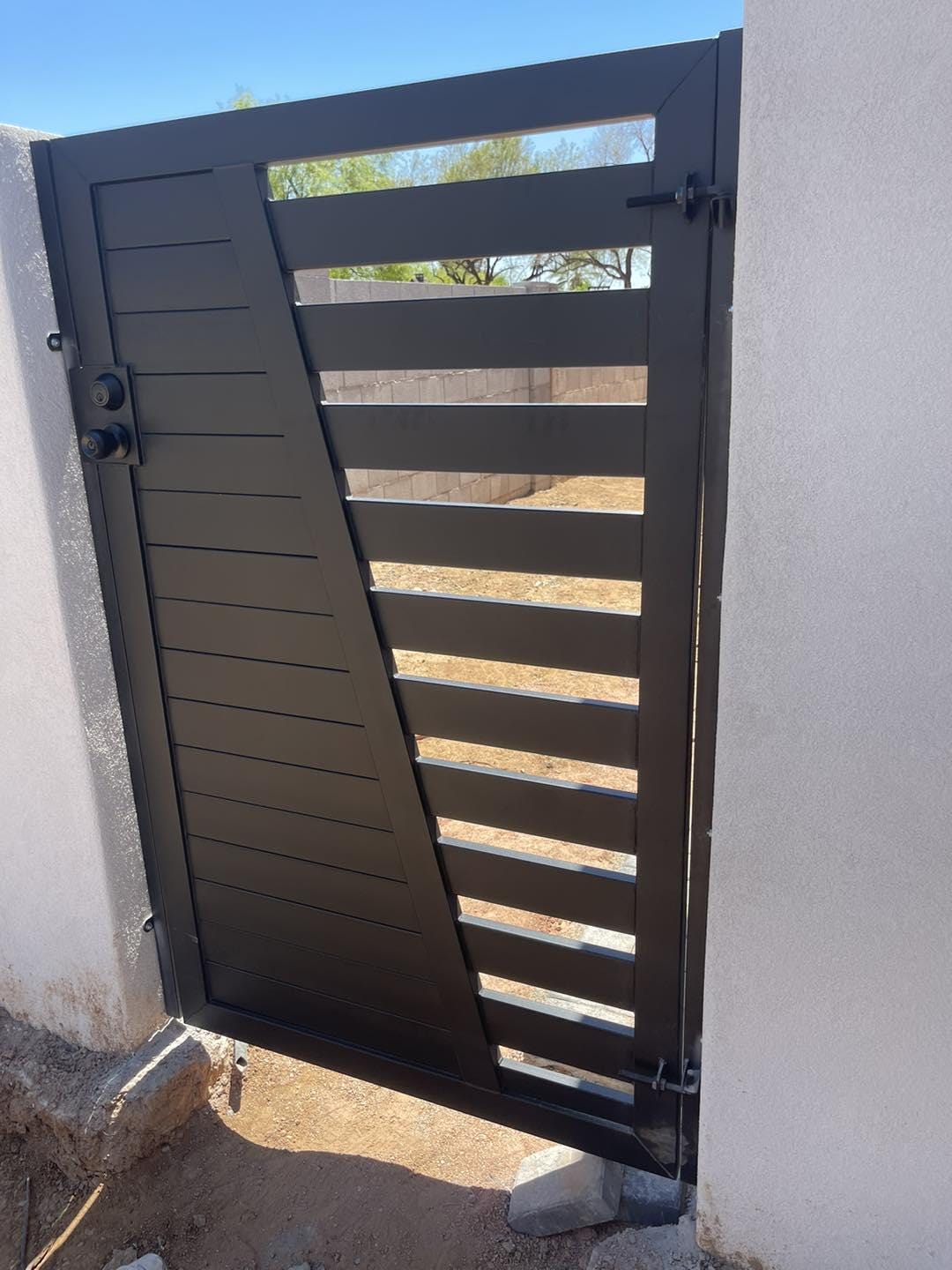 Executive Simi Privacy Design _ Pedestrian Metal Gate _ Canadian Crafted Excellence_MF-MG-004