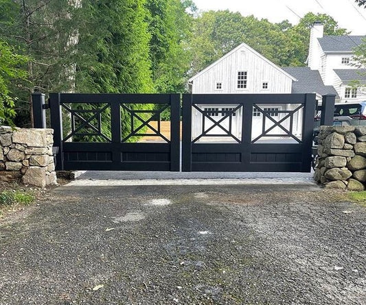 Matrix Metal Driveway Gate _ Canadian Crafted Excellence _ GG-062