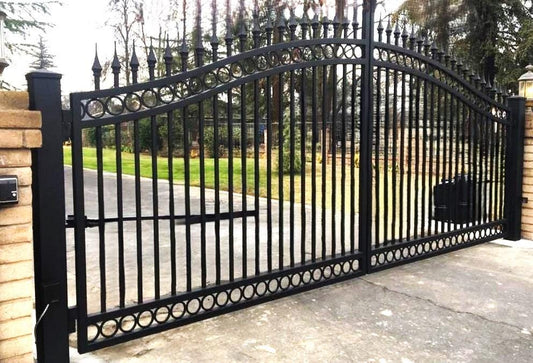 Double Ring Style Metal Driveway Gate _ Canadian Crafted Excellence_GG-050