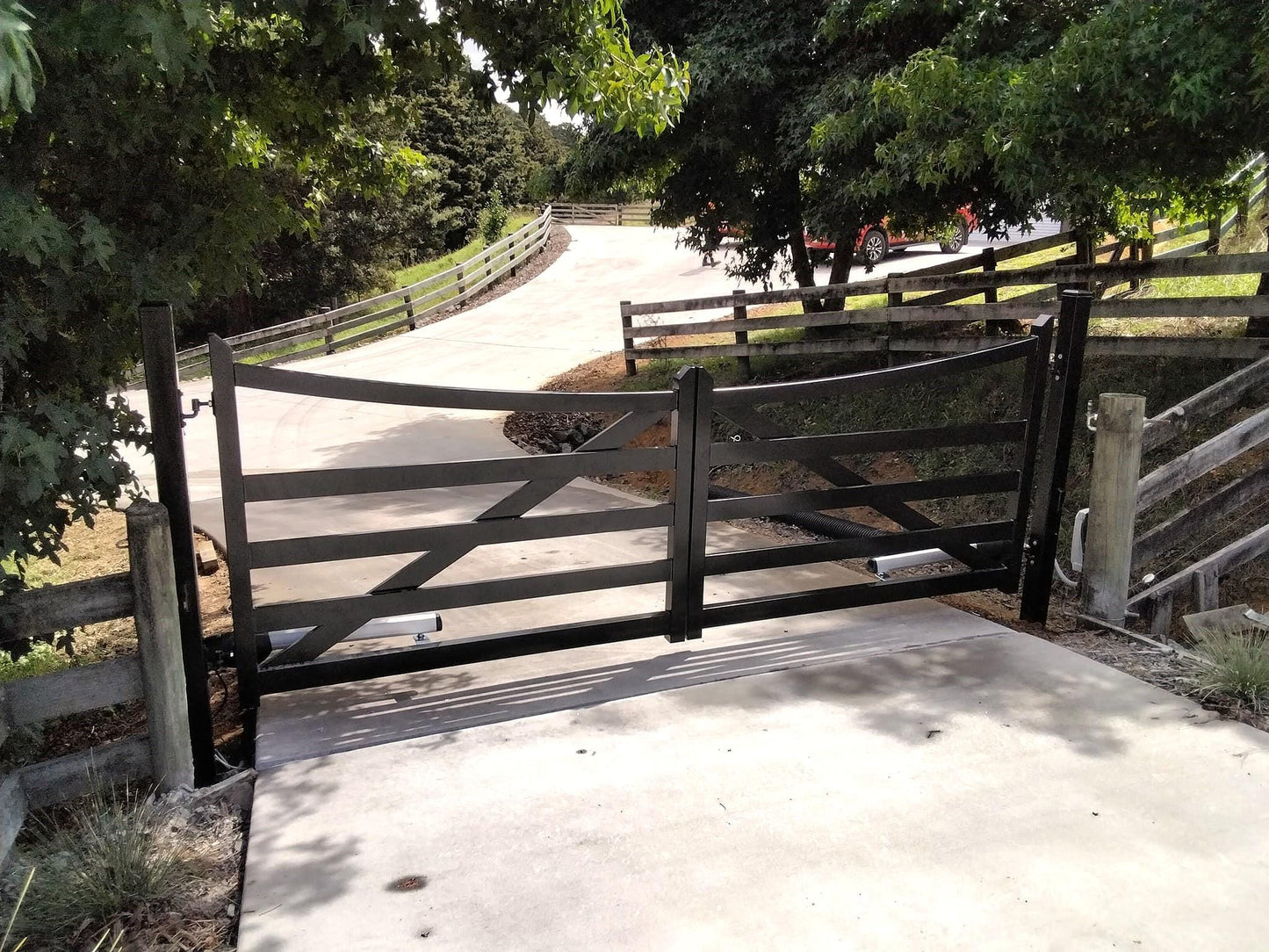 X Cowboy Farm Metal Driveway Gate _ Canadian Crafted Excellence_GG-052