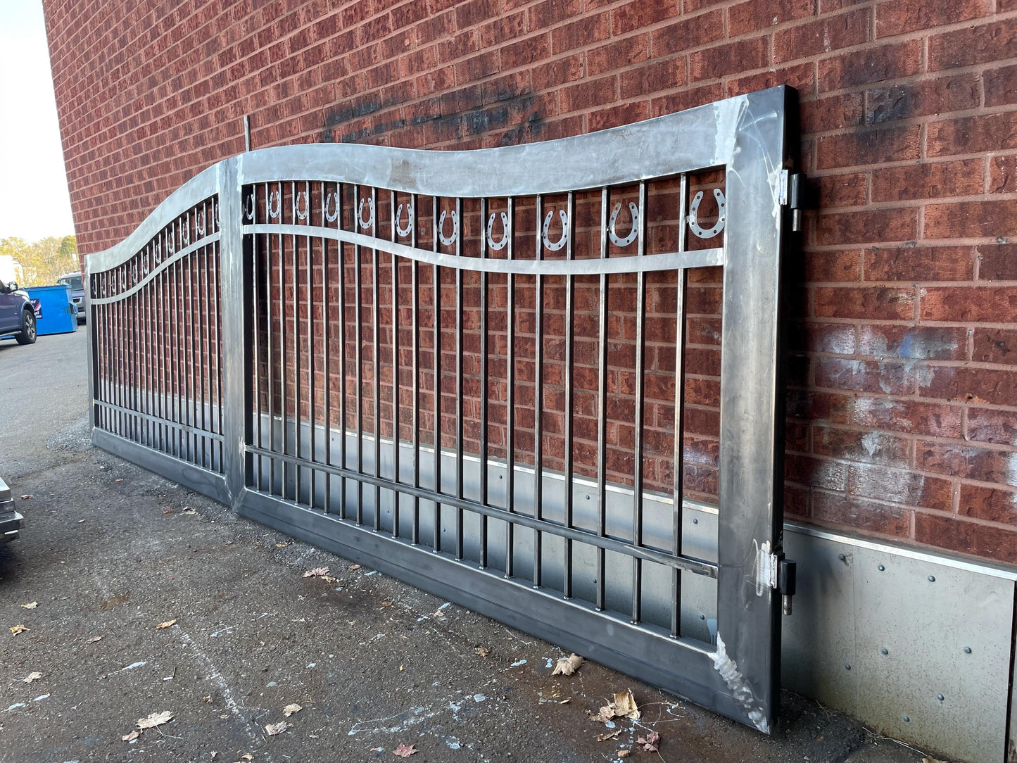 Access Tigon Solid Metal Driveway Gate _ Heavy Duty _ Canadian Crafted Excellence _ GG-106
