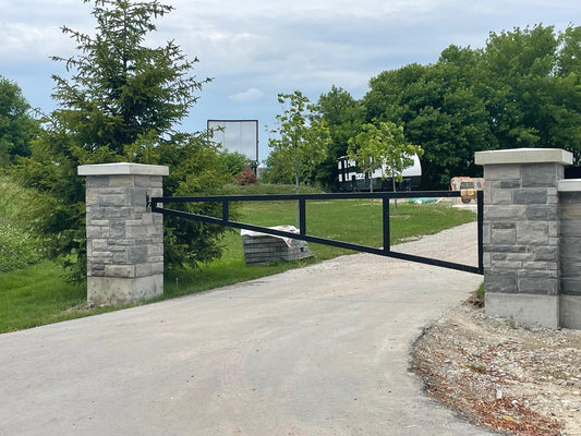 Industrial Driveway Gate _ Heavy Duty _Canadian Crafted Excellence_GG-083