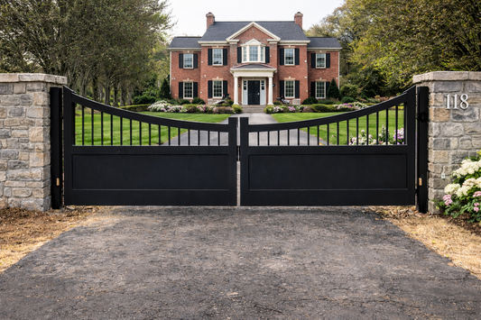 Bull Style - Heavy Metal Driveway Gate _ Heavy Duty _Canadian Crafted Excellence _ GG-373